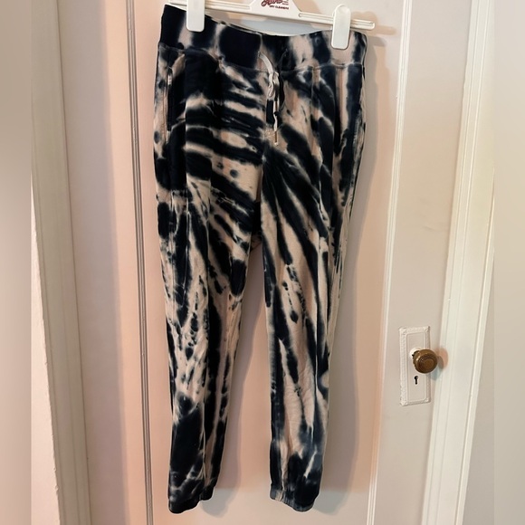 Young Fabulous & Broke preloved tie-dyed joggers - Picture 4 of 6